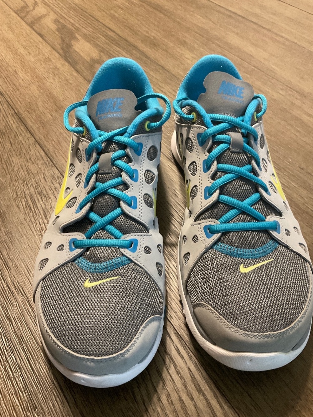 Nike Women Revolution Training Shoe Size 10 Display Shoe